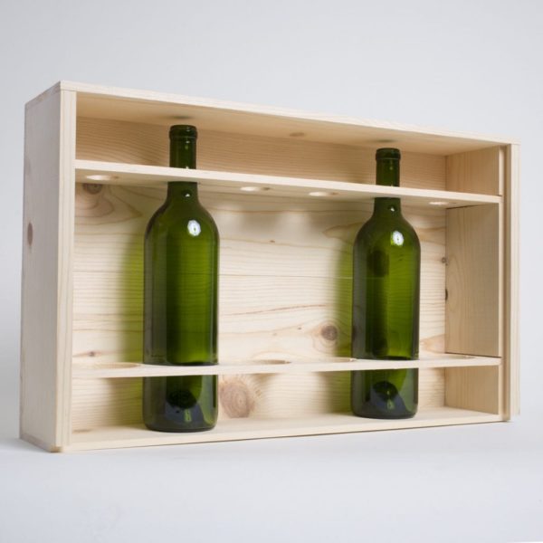 6 Bottles FLAT ( 1 x 6) Pinewood box with sliding lid and wooden guillotines dividers. USA sourced, FSC Certified Pinewood. Thickness 3/4". Birch plywood Lid . Nails assembly. Printing: One ( 1 color ) silkscreen) or fire branding on Lid INSIDE DIMENSIONS: 20-1/8" l x 12-1/4" W x 3-11/16" H OUTSIDE DIMENSIONS: 21-5/8" L x 12-7/8" W x 4-1/2" H