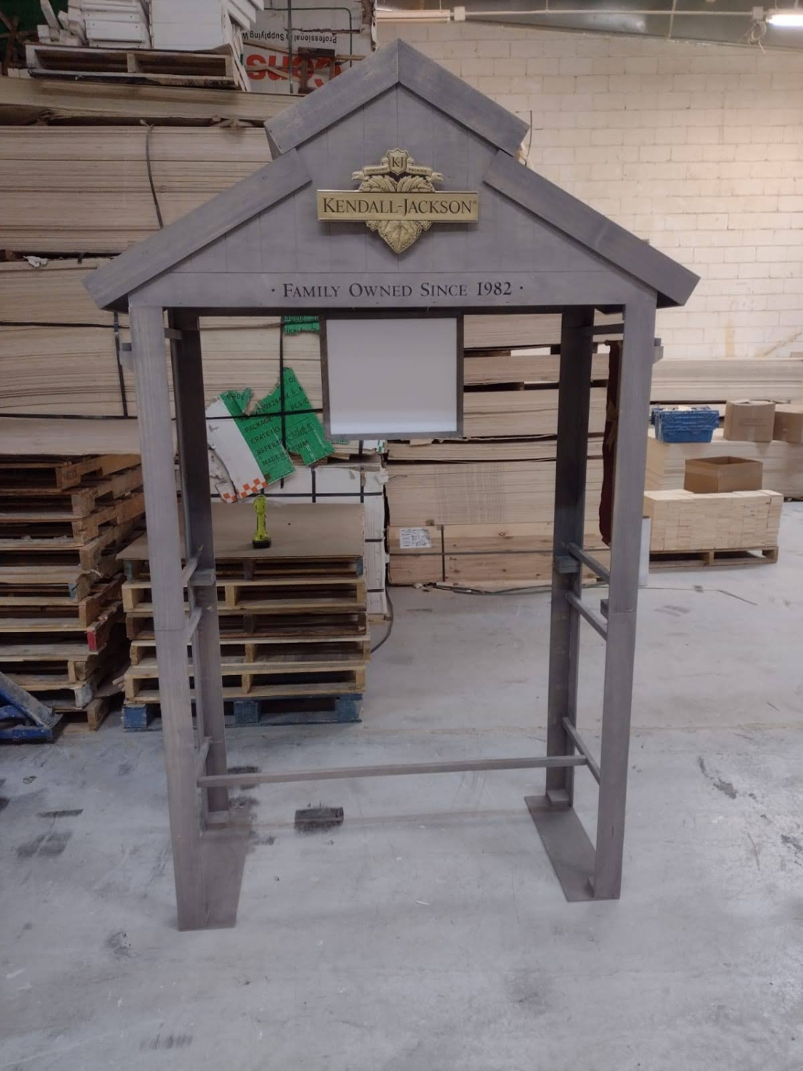 Retail Display - Golden State Box Factory (2)